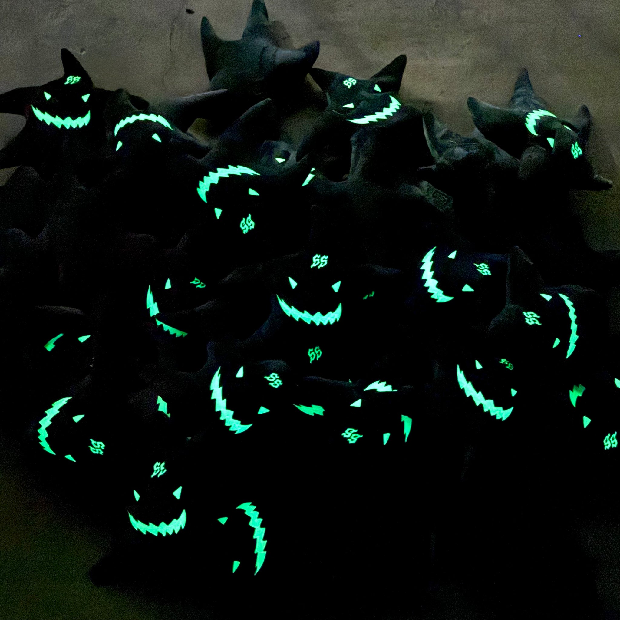 DARKSTAR PLUSH – SLIDESHOP