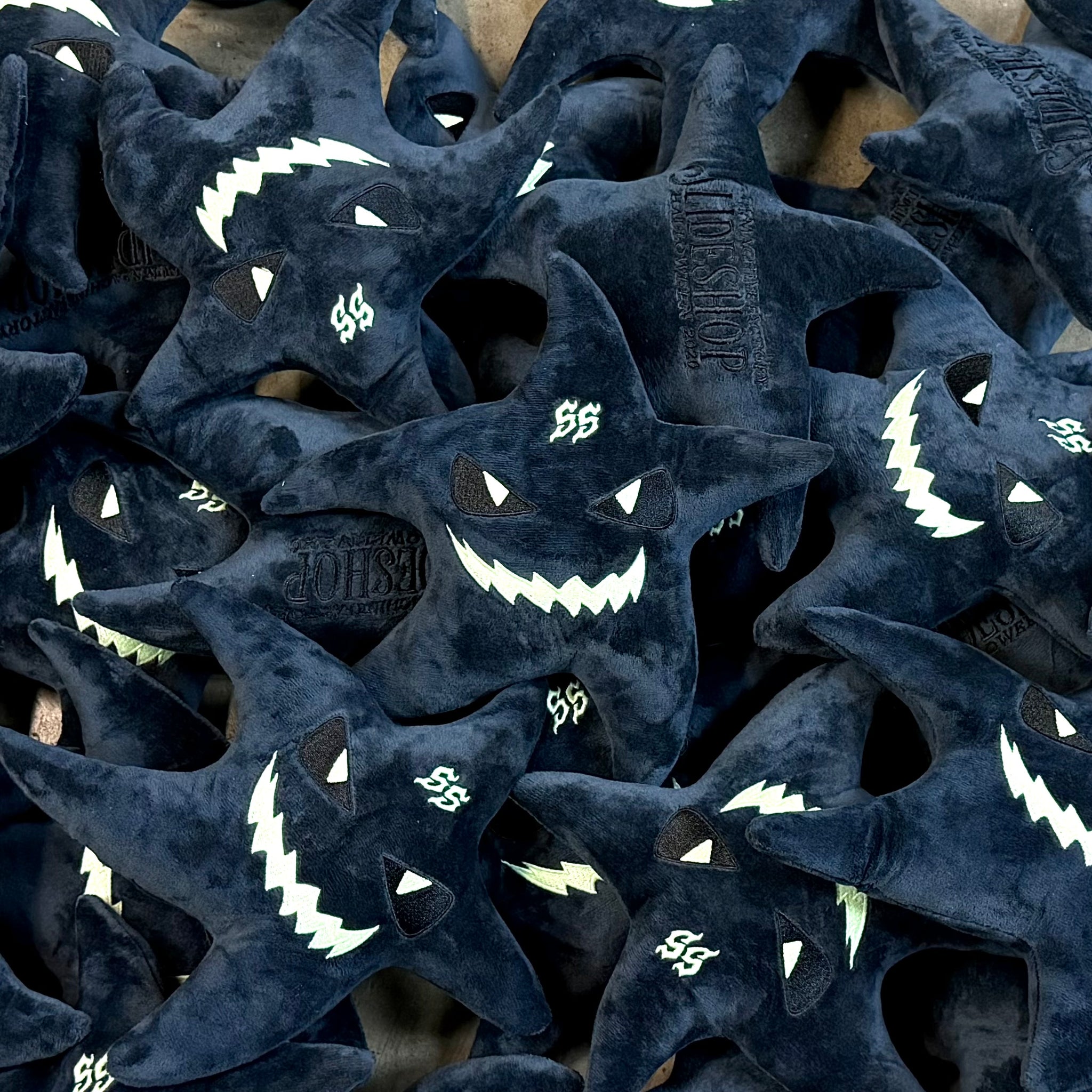 DARKSTAR PLUSH – SLIDESHOP